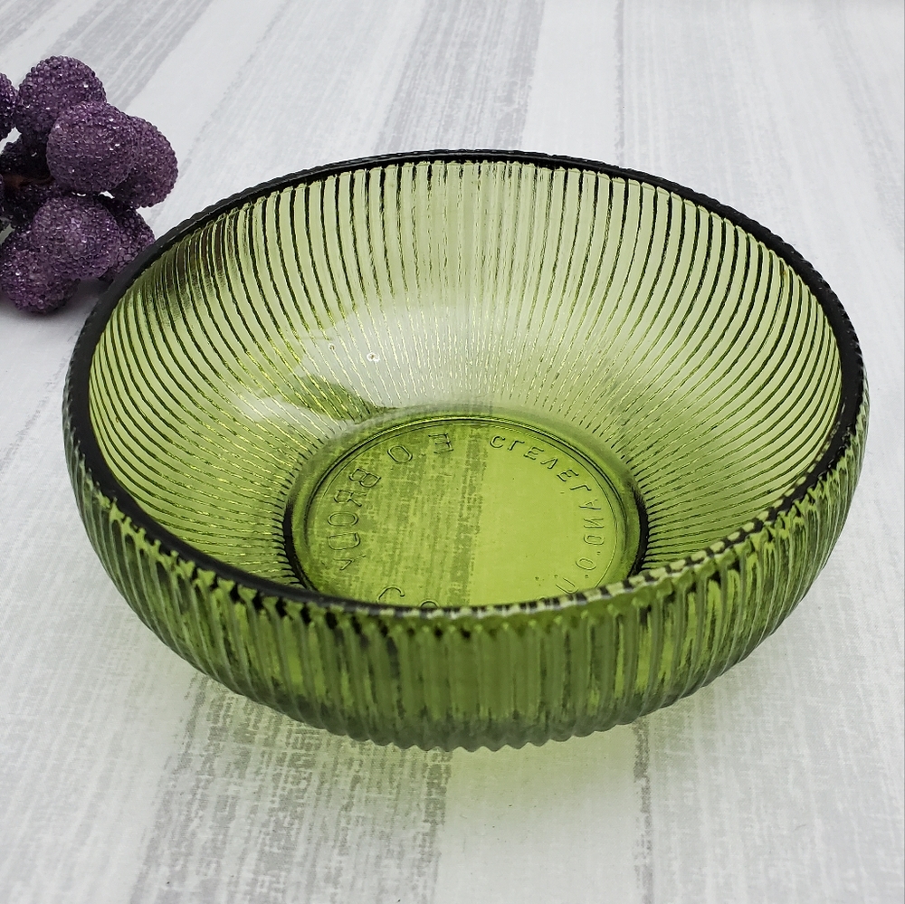 Vintage E. O. Brody Co Emerald Vertical Ribbed Bowl